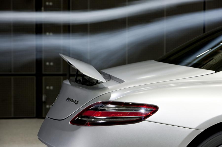  Mercedes-Benz SLS AMG 2010 года  (фото 197 из 526)
